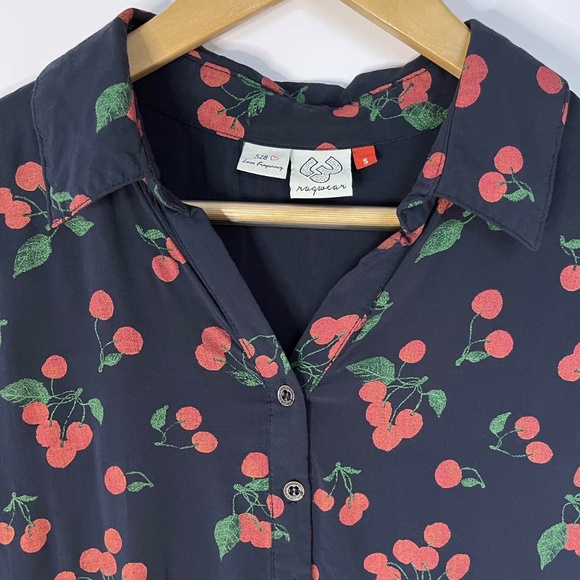 Cherry Print Sleeveless Blouse - Picture 7 of 15